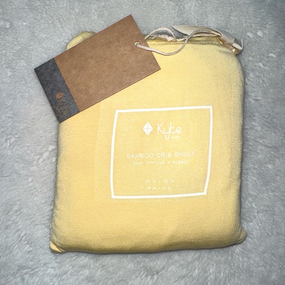 NIB Kyte Daffodil Crib Sheets - Picture 2 of 4